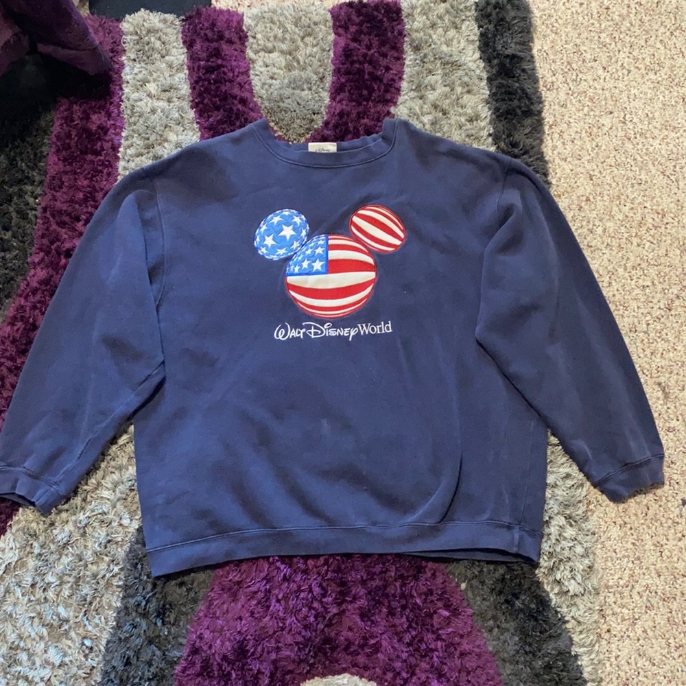 Vintage Disney XL navy blue crewneck